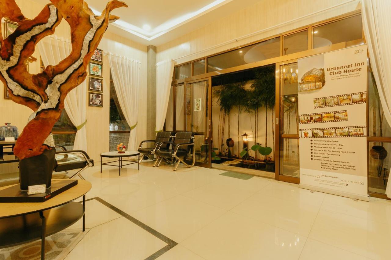 Urbanest Inn House Slipi Jakarta Exteriör bild