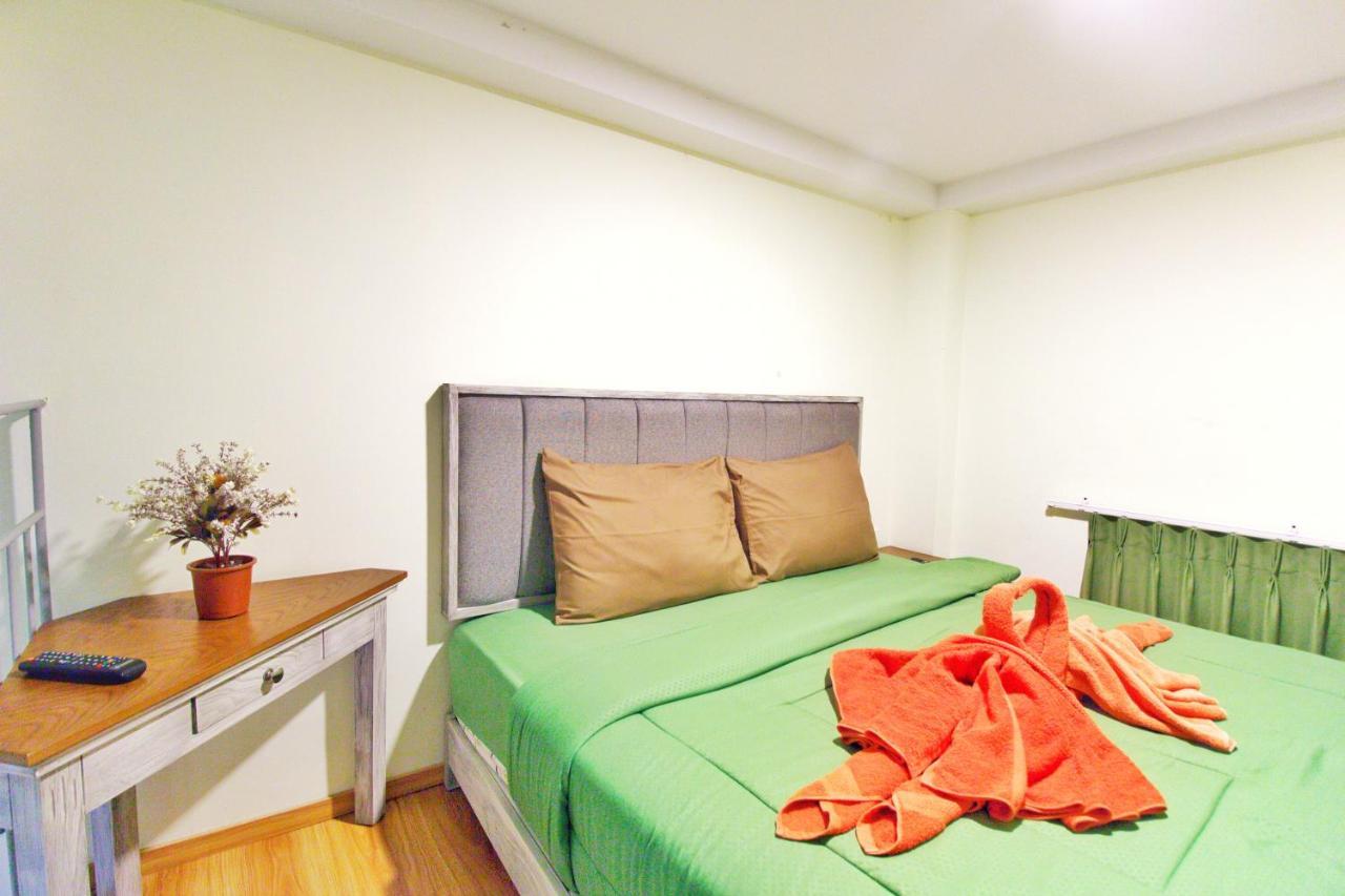 Urbanest Inn House Slipi Jakarta Rum bild